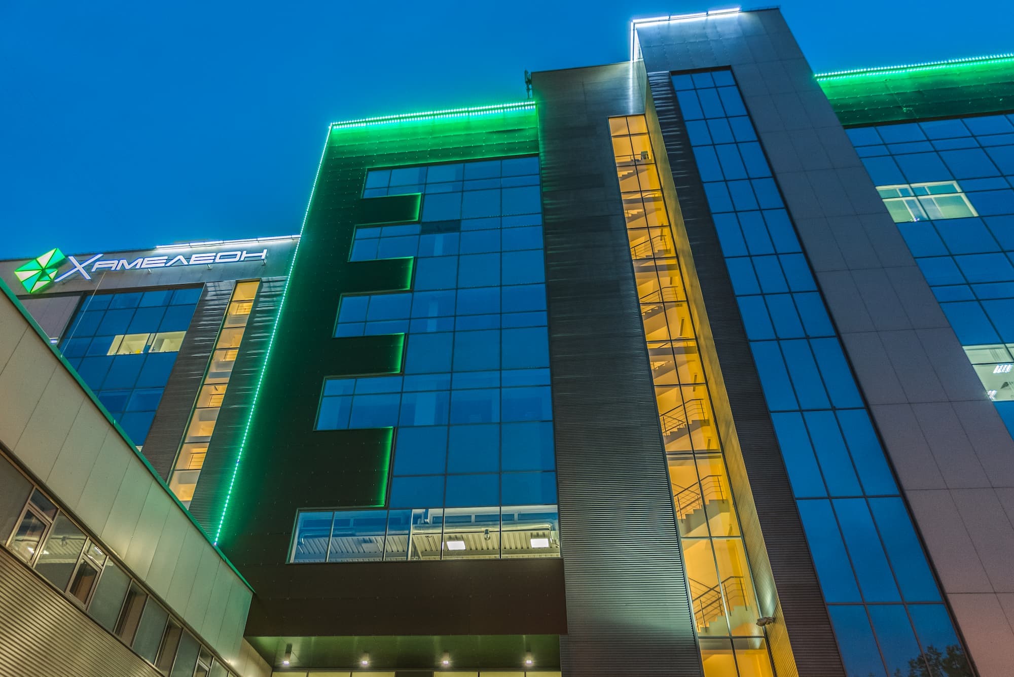 Они включают развивающие детские пространства KID’S LAB